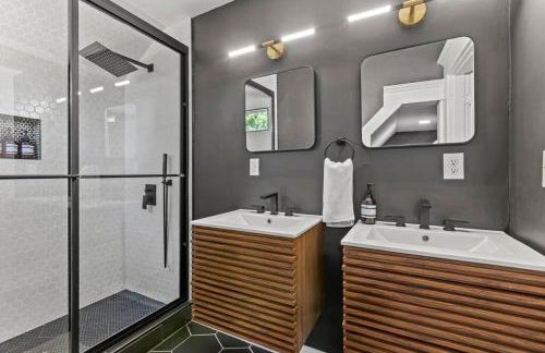 The Luxe Hot Tub Private Bar 12 Min to Horse Park - Foto 2