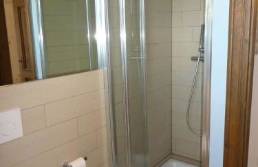 Hermitage mimosa - Photo 10