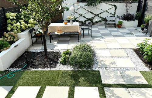 Designer Home 2 Bedroom - 20min to NYC WTC - Private Backyard - Foto 52