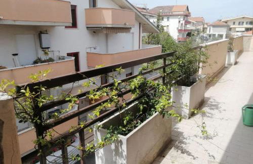 Ampio attico vista mare tra comfort e tranquillità - Foto 26