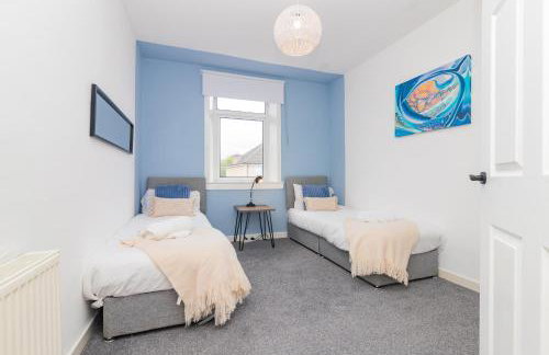 Modern And Vibrantly Designed Apartment - Foto 3