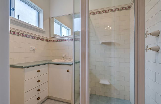 Serpentine Rose - Photo 17