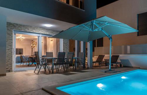 Villa DEA - Luxus Ferienhaus in Kroatien mit beheizten Pool Vrsi-Mulo bei Zadar - Foto 1