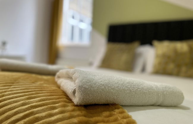 Impeccable 2-bed Apartment in Gateshead - Photo 10