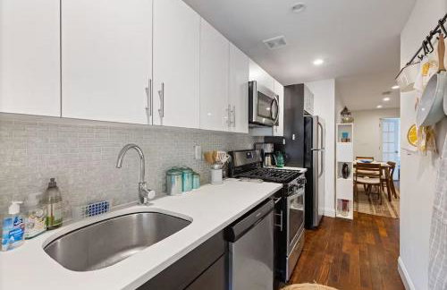 Enchanting Brownstone with a magical garden - Foto 6