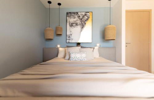 Exclusive Pool Access, 2 floors, Balcony View, Parking - Foto 6