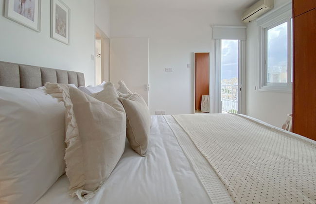 Phaedrus Living Downtown Flat 704 - Photo 5