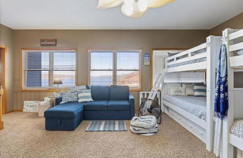 Lakefront Family Retreat w/ Views, Boat Slip - Foto 37