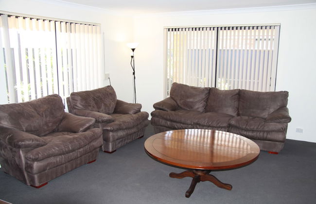 Byford House on the Scarp - Photo 11