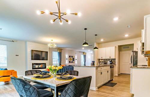 Special Deal! Raleigh Luxe Family Retreat, 15 Min to Downtown, Kids Gear, Fast WiFi for WFH, EV & Pet Friendly - Foto 13