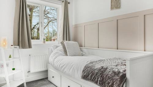 3BR Home with Garden & Free Parking - Foto 5