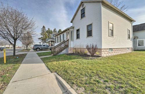 All-Season Grand Haven Getaway with Deck! - Foto 22