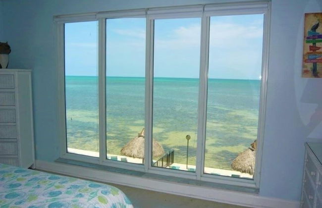 This Oceanfront Condo Is Absolutely Beautiful. 2 Bedroom Condo by RedAwning - Foto 2