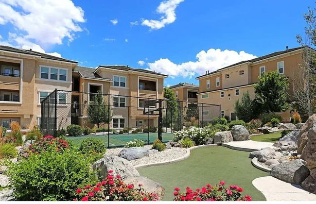 New Stylish 1BR Apt With Heated Pool Gym Yoga Studio - Foto 24