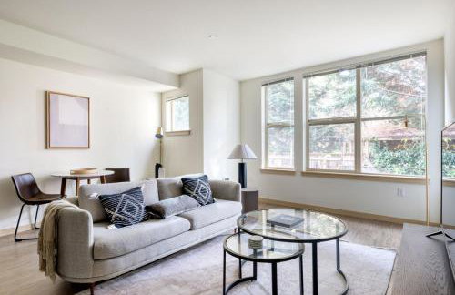 Wallingford 1br w pets wd nr shops bars SEA-565 - Photo 1