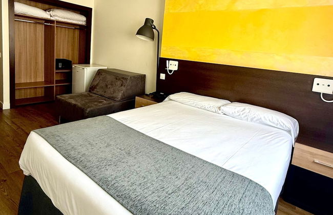 Apartamentos Recoletos - Photo 40