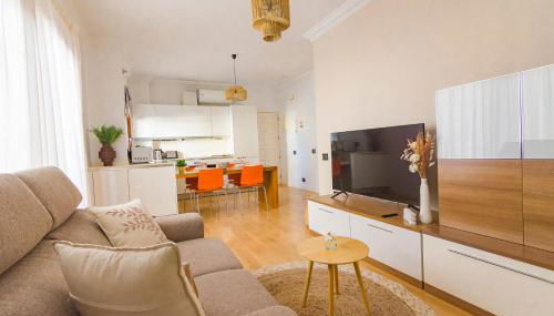 Cozy apartment with pool, parking and sea view - Foto 1