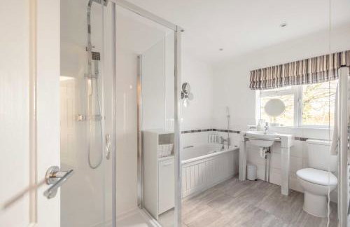 Spacious 6 Bedroom House in Maidenhead Windsor - Foto 17