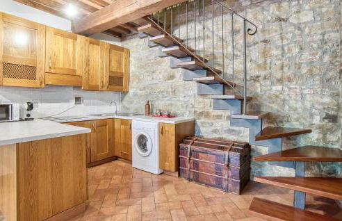 8 Bedroom Awesome Home In Arezzo - Foto 7