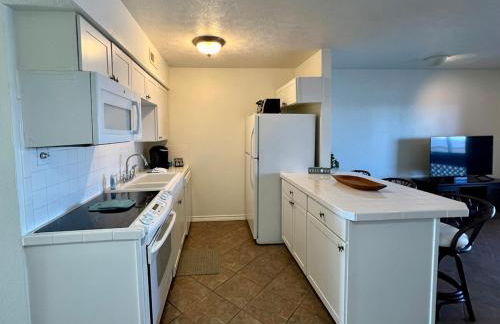 Stunning Waterfront Condo - Foto 12