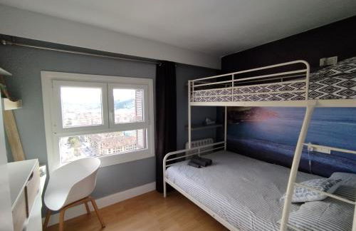 OFERTA ESPECIAL ÚLTIMA HORA - SARAKATUA15 - vistas espectaculares - familias y parejas - 2 dormitorios independientes - amplio salón cocina comedor - tarjeta parking OTA GRATIS - Julio y agosto estancia mínima 7 noches de domingo a domingo - - Foto 21