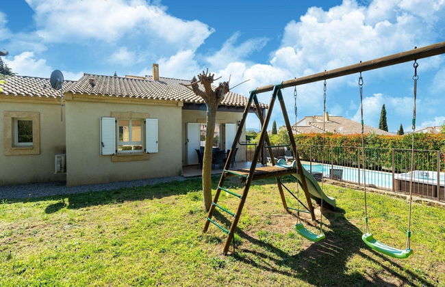 Villa in Montbrun With Pool and Mountain Views - Photo 22