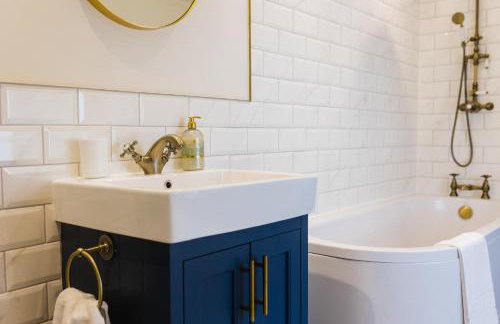 May Tree Cottage Manorbier 5 mins from the beach Sleeps 4 - Foto 4