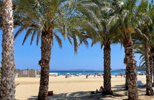 Studio climatisé avec une place de parking et classé 2 étoiles à la Faviére - Foto 2
