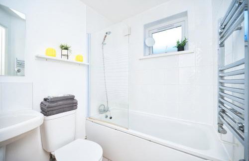 Spacious 2-Bed Leyton Flat Near Olympic Park - Foto 10