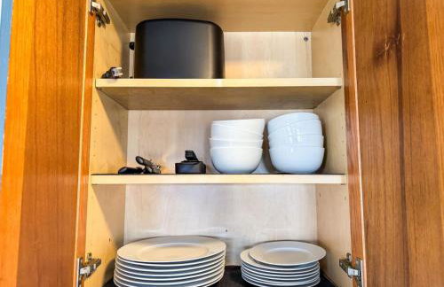 Downtown Area 2 Beds plus Sofa bed Sleep 6 Stylish - Foto 9