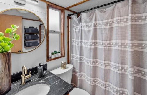 Lakefront Tiny Emerald wkayaks & canoes - Foto 8