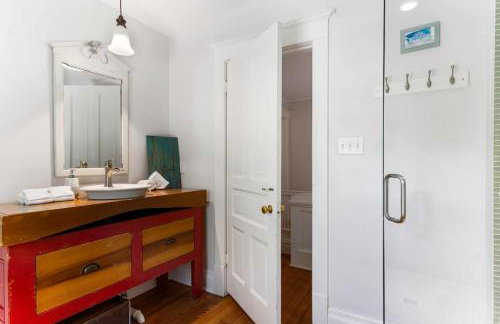 Blackstone on the Bluff with Lake Views Historic Home Family Friendly - Foto 32