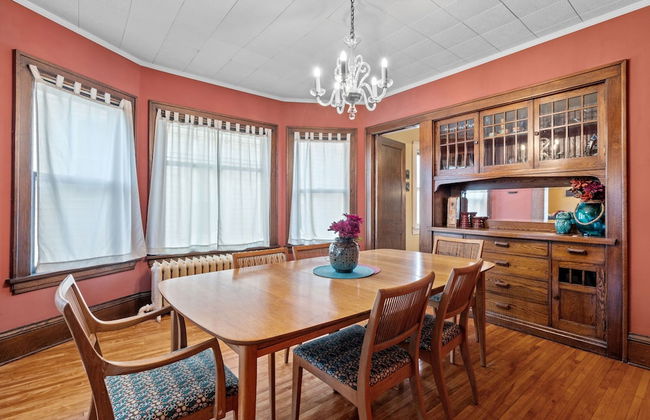 Uptown Urban Living - Photo 16