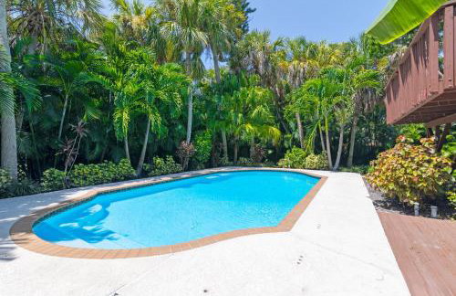 Palm Paradise - Pet Friendly Home on Siesta Key w/ Large Heated Private Pool & Outdoor Area! - Foto 52