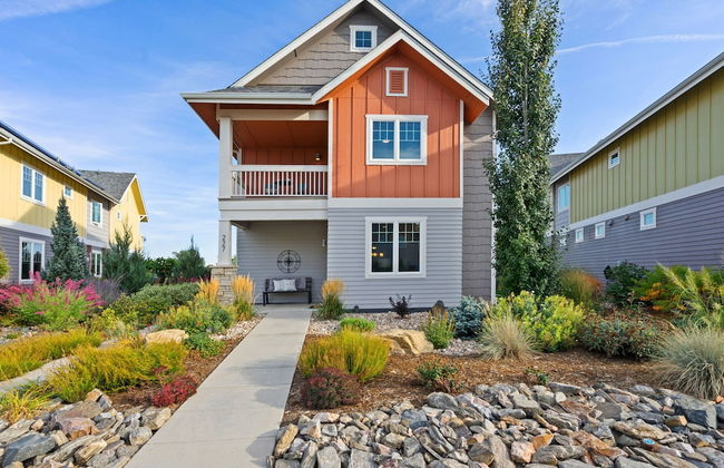 Quiet Urban Community – Designer Home W/ Hot Tub! - Foto 32