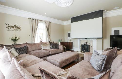 Meadow Manor And Spa - Photo 31