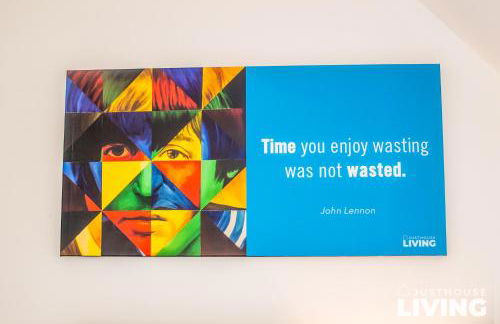 NEW Spacious Modern Townhouse Sleeps 12 Free Parking - Foto 26