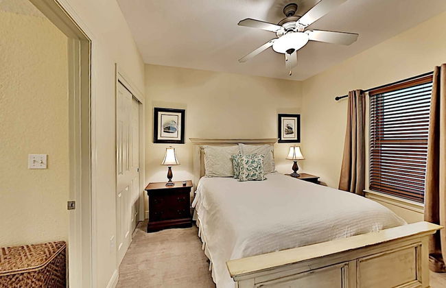 Crystal Shores West by Southern Vacation Rentals - Foto 2