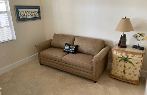 LIC Mgr - LUXURIOUS 2 BED 3 BATH PENTHOUSE SUITE - PANORAMIC OCEAN VIEWS! INDOOR PICKLEBALL - SPEAKEASY! - Foto 29