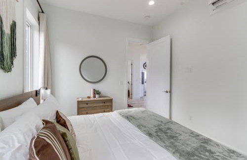 Mtn-View Hidden Falls Cabin with Hot Tub and Deck - Foto 23