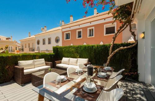 Townhouse in first line beach, Bahia de Marbella, Marbella - Photo 25