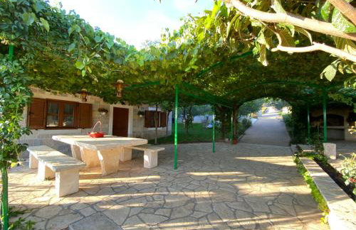 Stone Holiday Homes Stankovci with pool and Mediterranean gardens - Foto 3