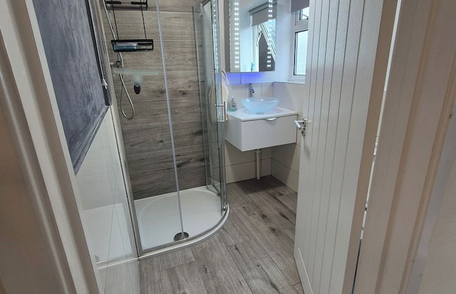 Lovely & Beautiful 2 Bed-apartment in Borehamwood - Foto 13