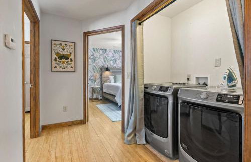 Dual Home Retreat! Walk Between Both! Sleeps 28 - Foto 13