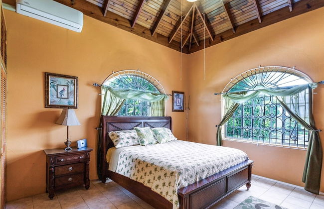 YanceyLargoEstate 2BR Villa w/Mountain Views by RedAwning - Foto 2