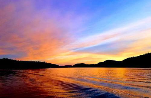 Lovely Lakeside Cabin Rental near Pharaoh Lake Wilderness Area in New York - Photo 21