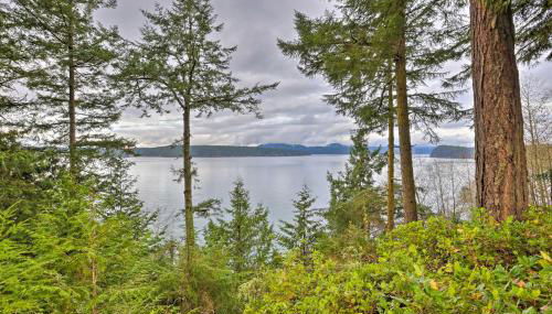 Lopez Island Hideaway with Coastal Views and Deck! - Foto 2