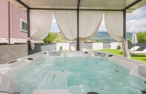 Gorgeous Home In Umcani - Foto 24