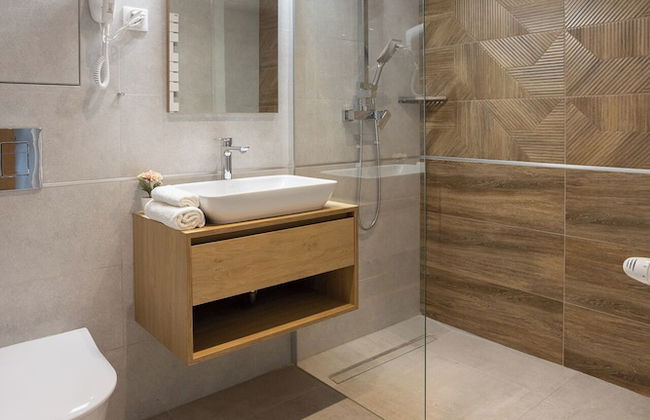 K46 Residence - Photo 50