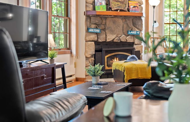 Marina Village by Avantstay Walk to Lake Marina Balcony Patio - Photo 6